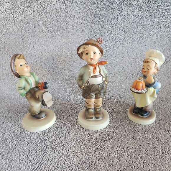 Set 3 VTG Hummel Figurines #128 The Baker, Brother #109 Happy Traveler Goebel - Picture 1 of 10